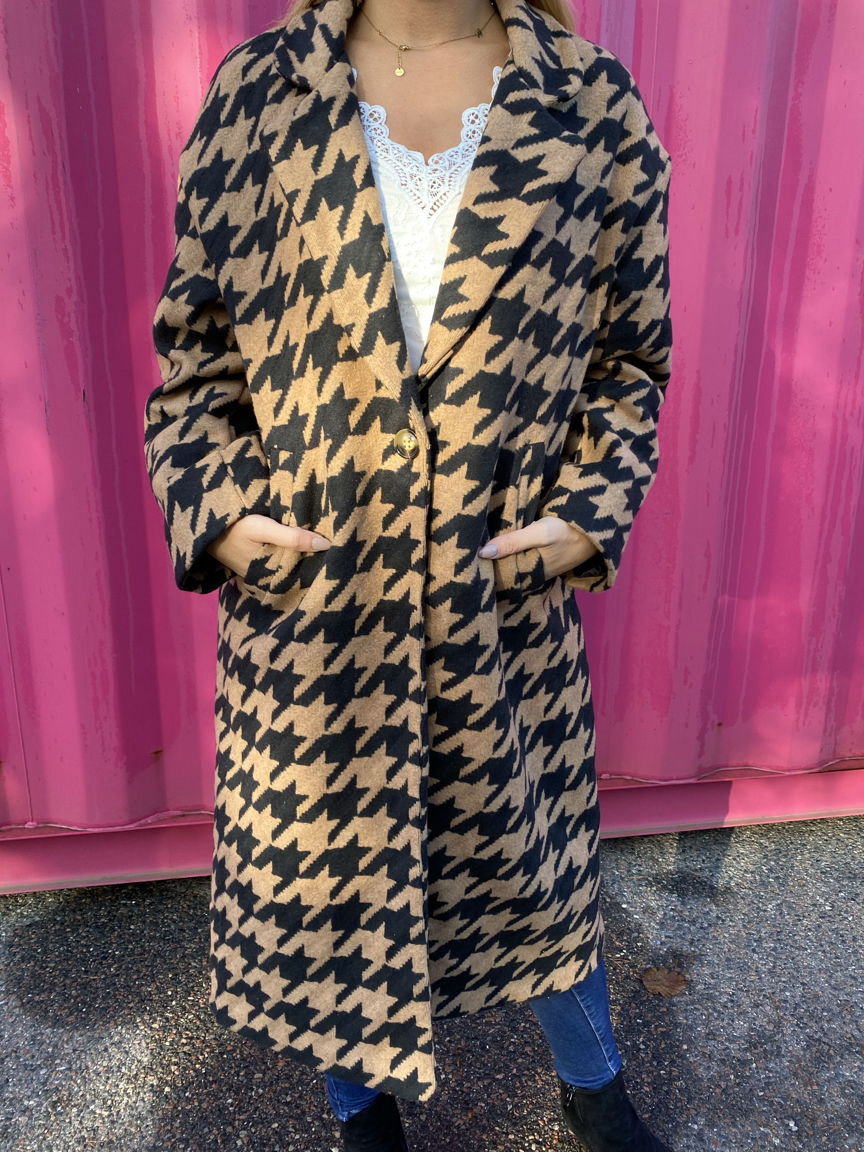 Kerry - Kamelfärgad jacka i huntandsmönster